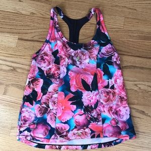 Lululemon tank size 6